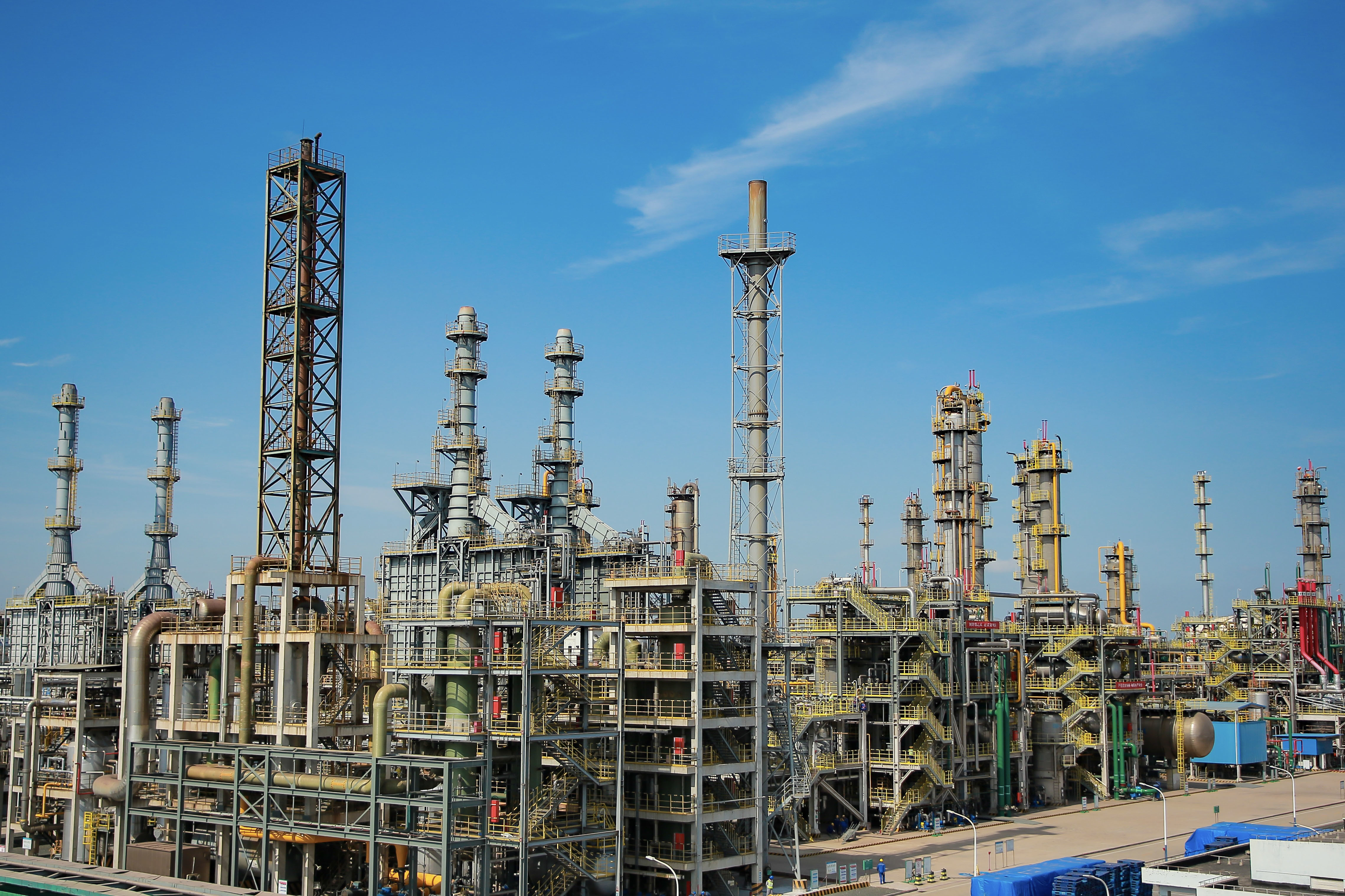 海灣集(ji)團領導(dǎo)到海灣(wān)化學安(ān)全檢查(chá)