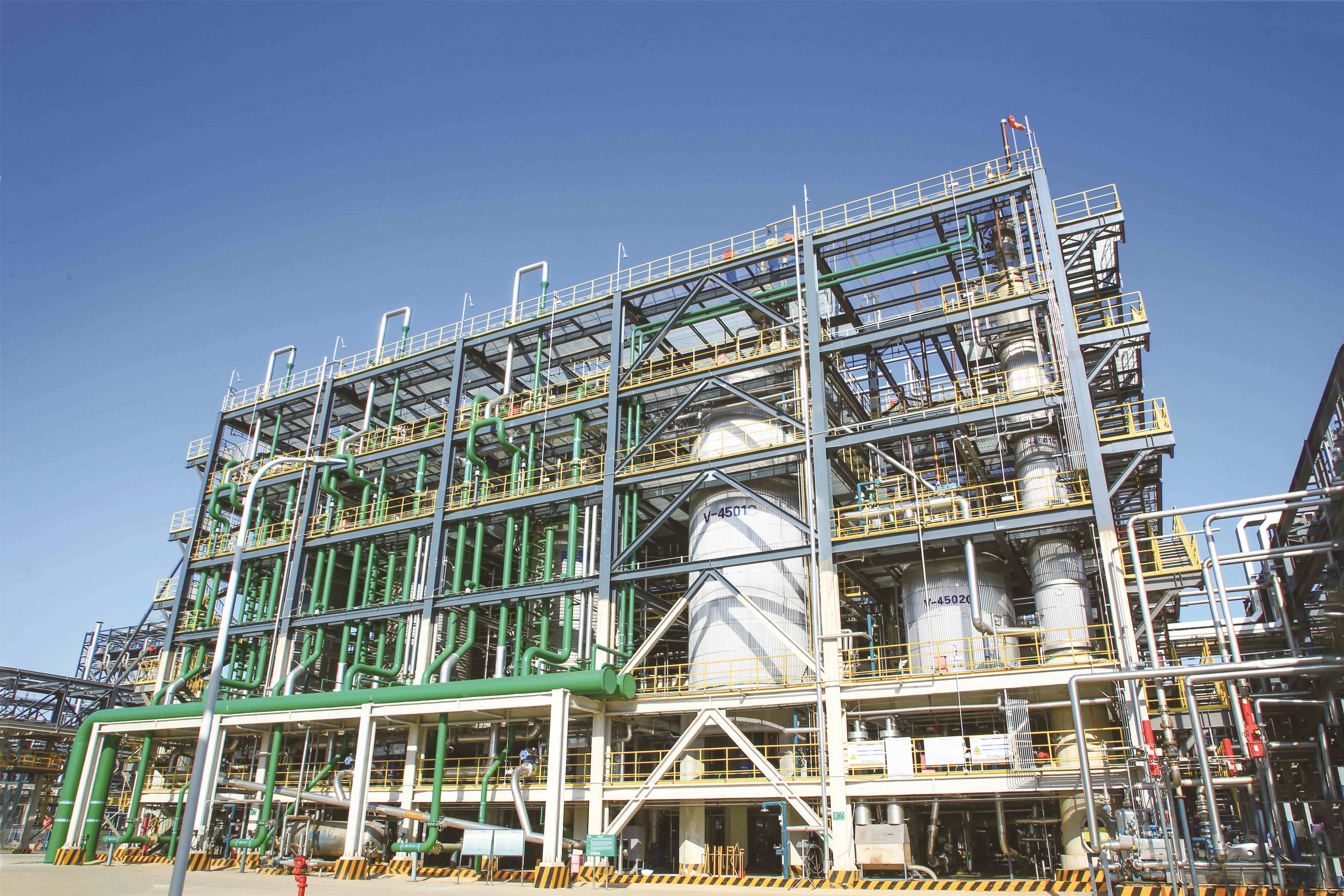 海灣(wān)化學聚合工段獲(huò)評市青年文明号(hao)